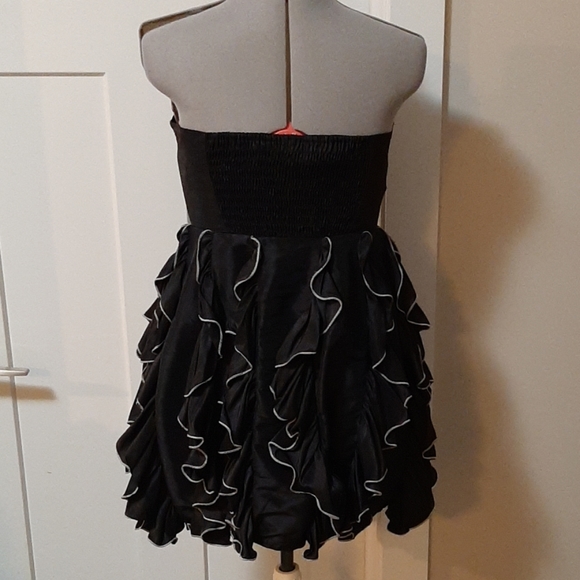 DAISY Black Cocktail Ruffle Dress Mini Large - Picture 4 of 6